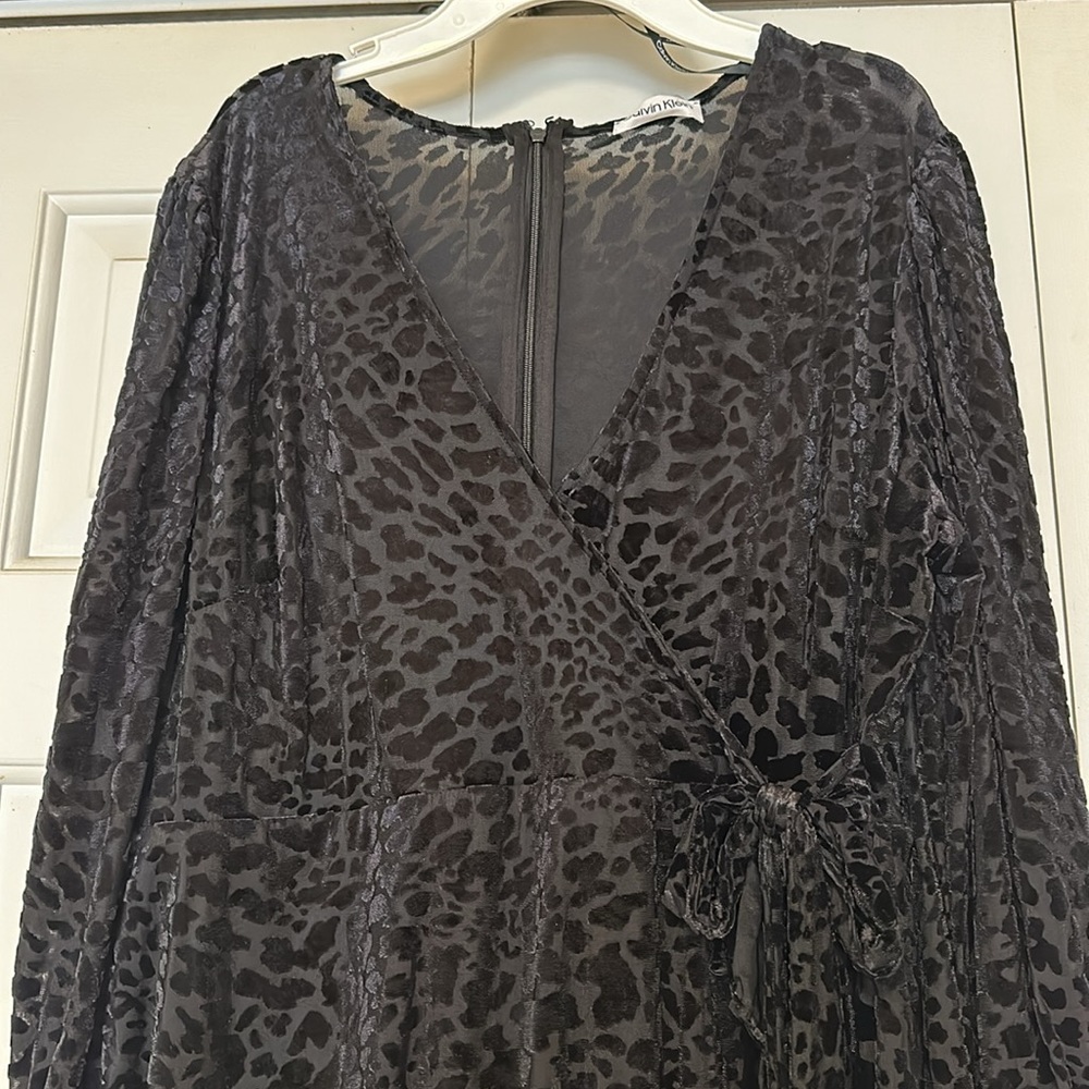 Calvin Klein stunning black  womens DRESS mock wrap VELVET tie at side S…
